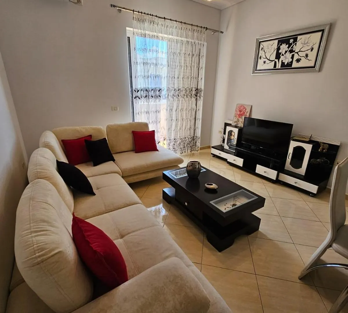 Noah Apartaments Saranda Apartman